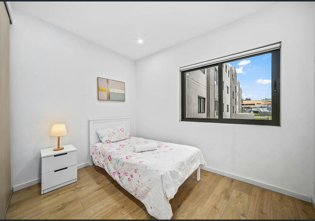 Spacious 3-Bedroom Apartment in the Heart of Bonnyrigg CBD - Image 10