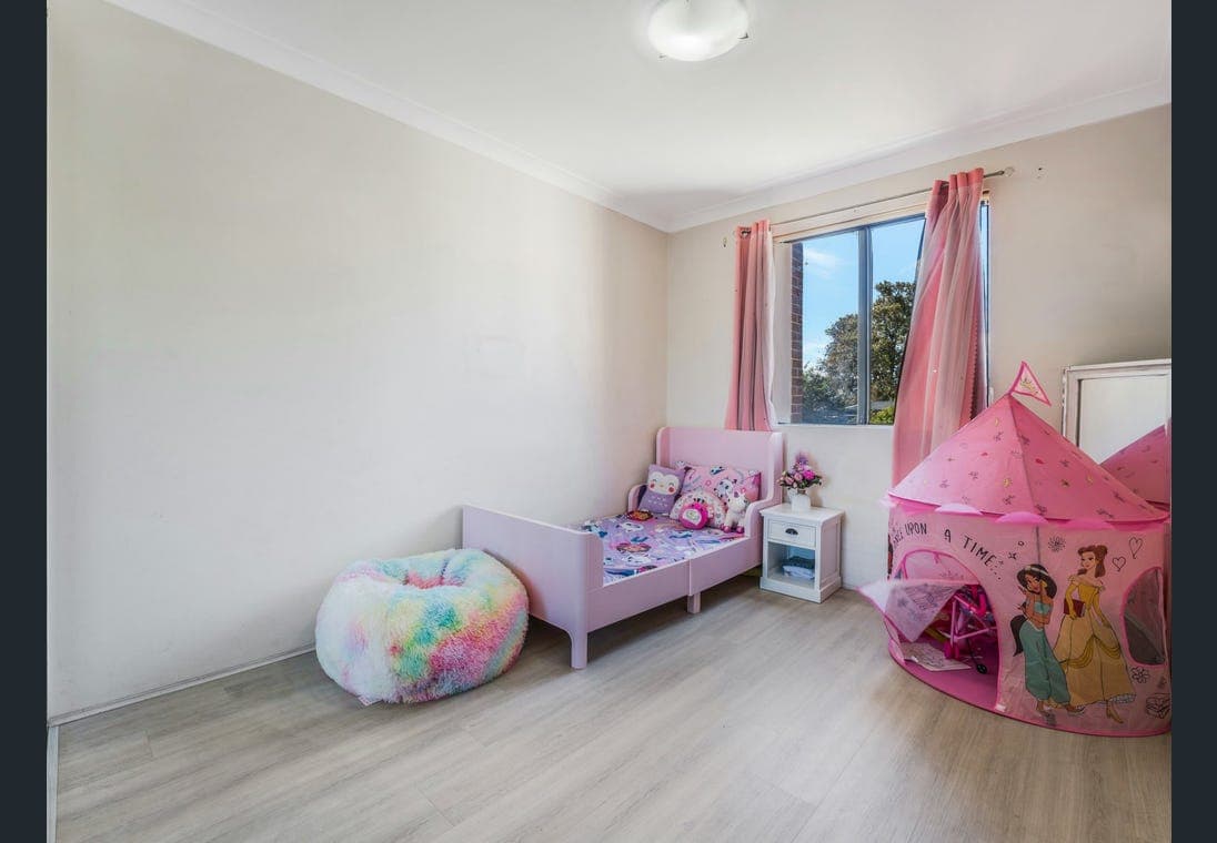 Spacious First Floor Unit - Image 6