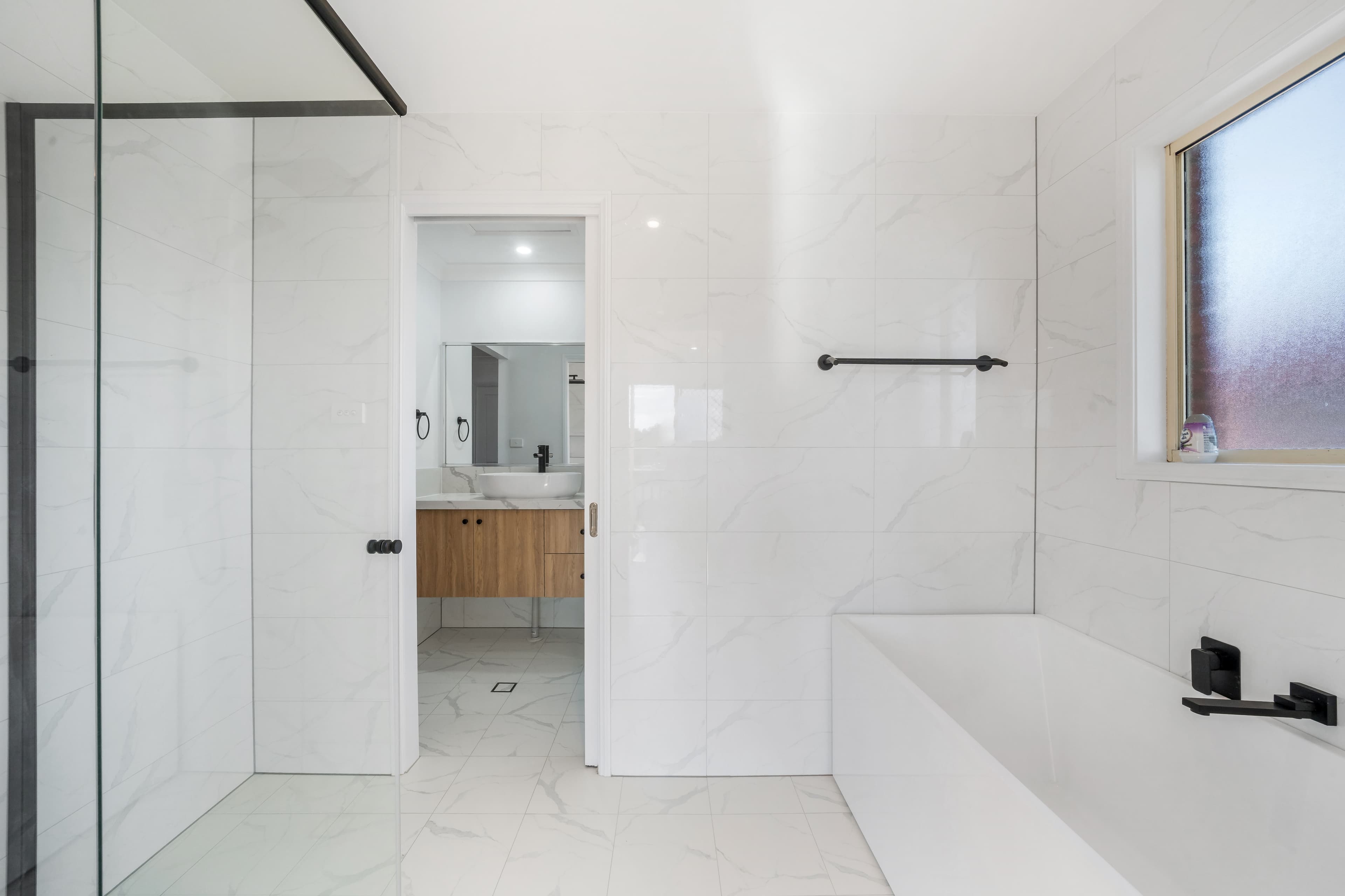 Comfortable Family Home - Image 11