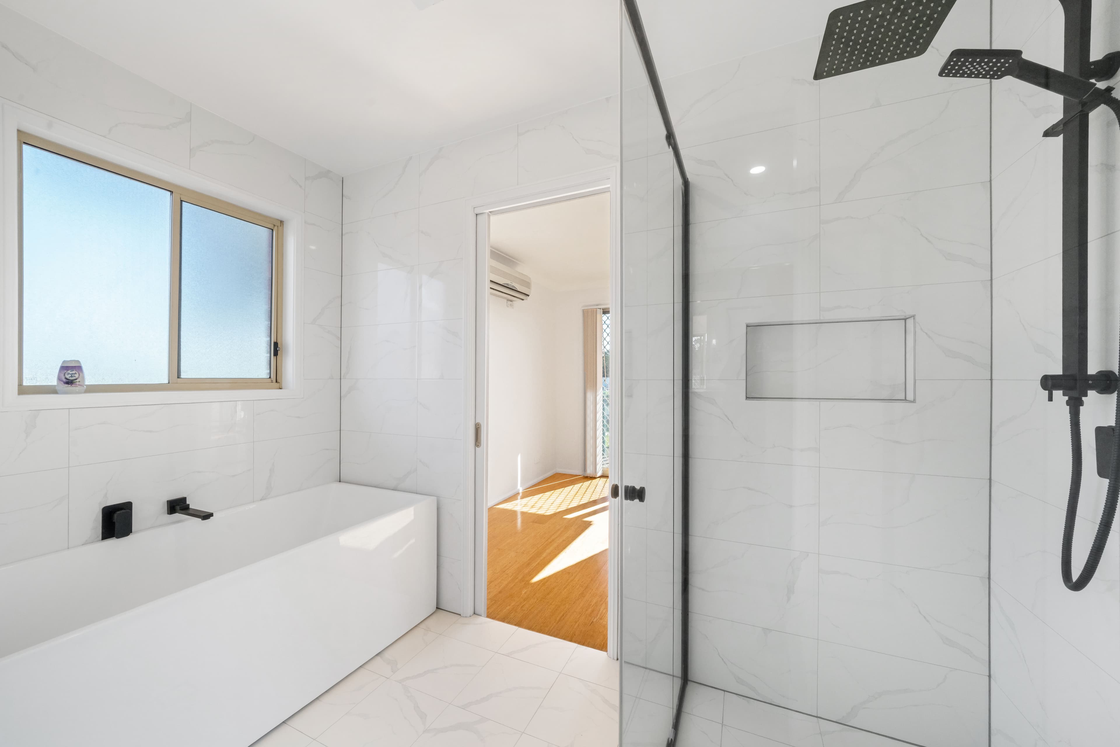 Comfortable Family Home - Image 12